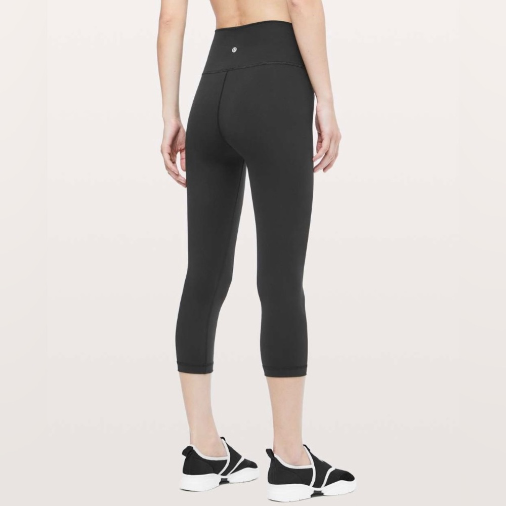 Wunder Under Crop (Hi-Rise) *Full-On Luxtreme 21"
Black